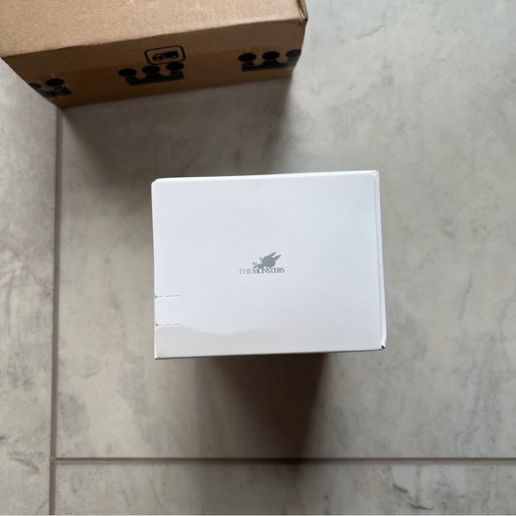 NEW IN BOX LABUBU Big into Energy - LOVE - Picture 4 of 5